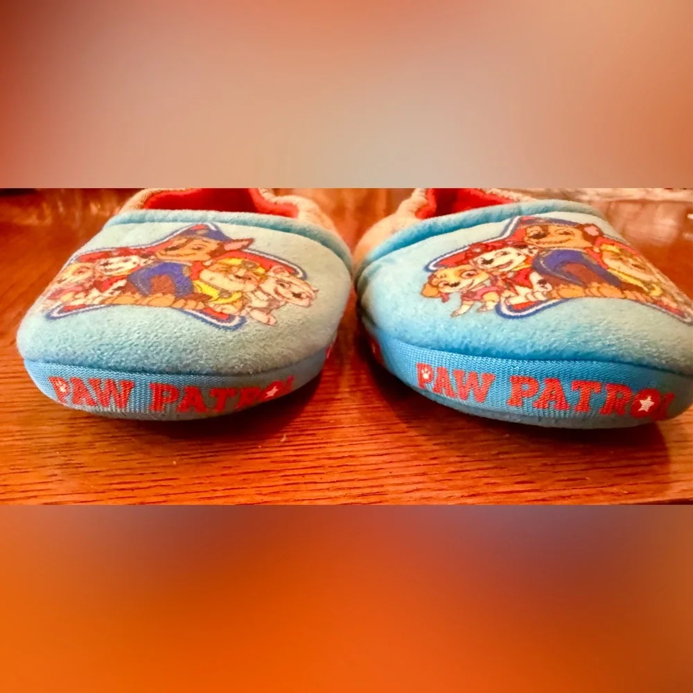 Paw‎ Patrol Orange and Yellow Lined Slippers - Size 7/8